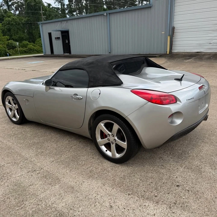 2008 Pontiac Solstice - Image 10 of 17