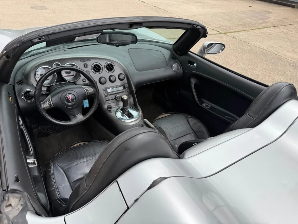 2008 Pontiac Solstice - Image 13 of 17