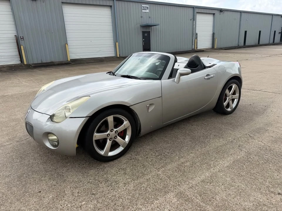2008 Pontiac Solstice - Image 2 of 17