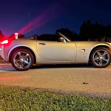 2008 Pontiac Solstice Convertible 2D