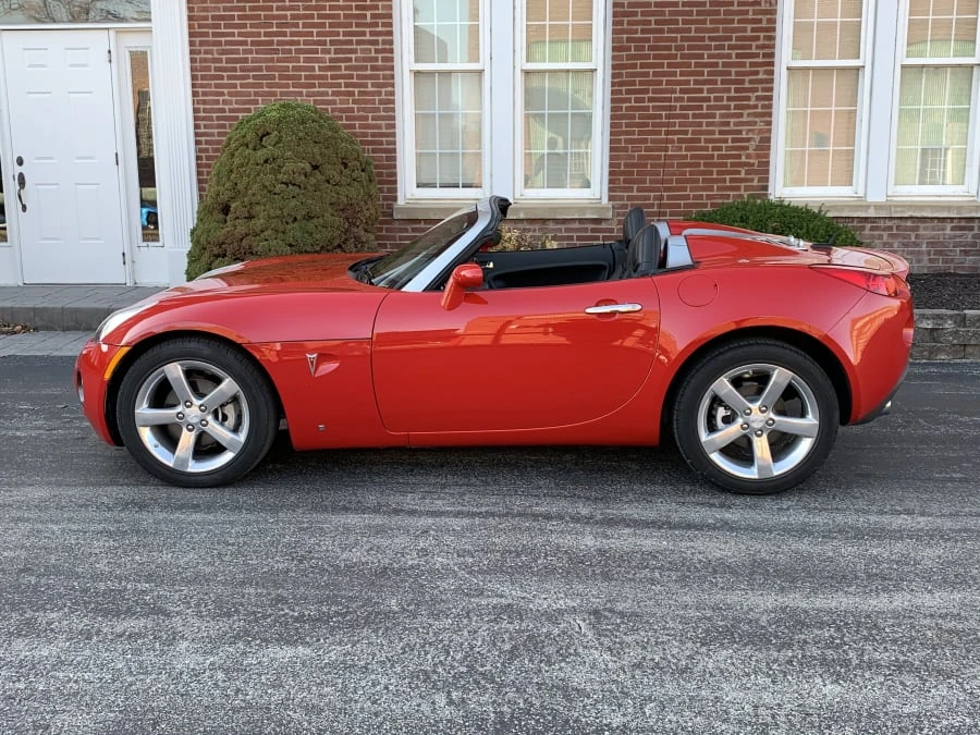 2008 Pontiac Solstice GXP - Image 2 of 10