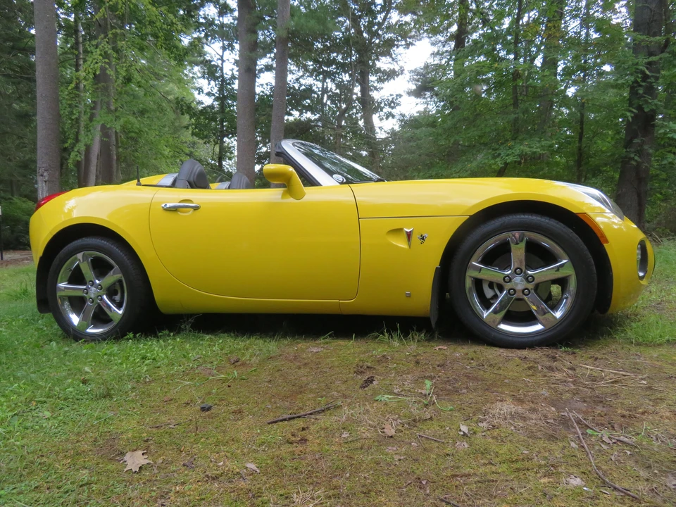 2008 Pontiac Solstice GXP - Image 16 of 31