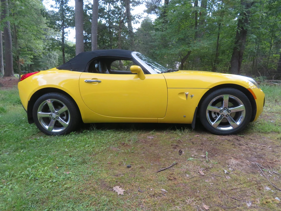 2008 Pontiac Solstice GXP - Image 27 of 31
