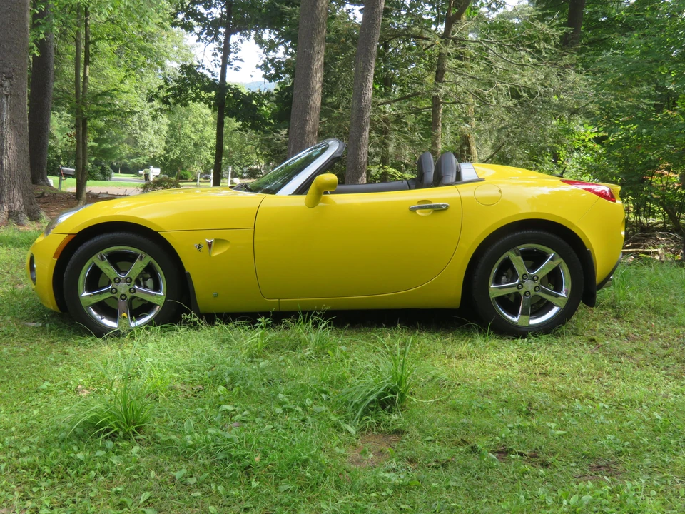 2008 Pontiac Solstice GXP - Image 10 of 31