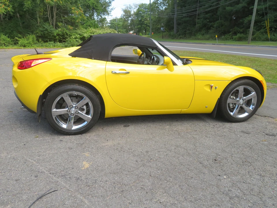 2008 Pontiac Solstice GXP - Image 26 of 31