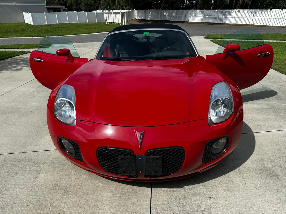 2008 Pontiac Solstice GXP - Image 10 of 31