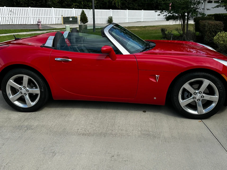 2008 Pontiac Solstice GXP - Image 28 of 31