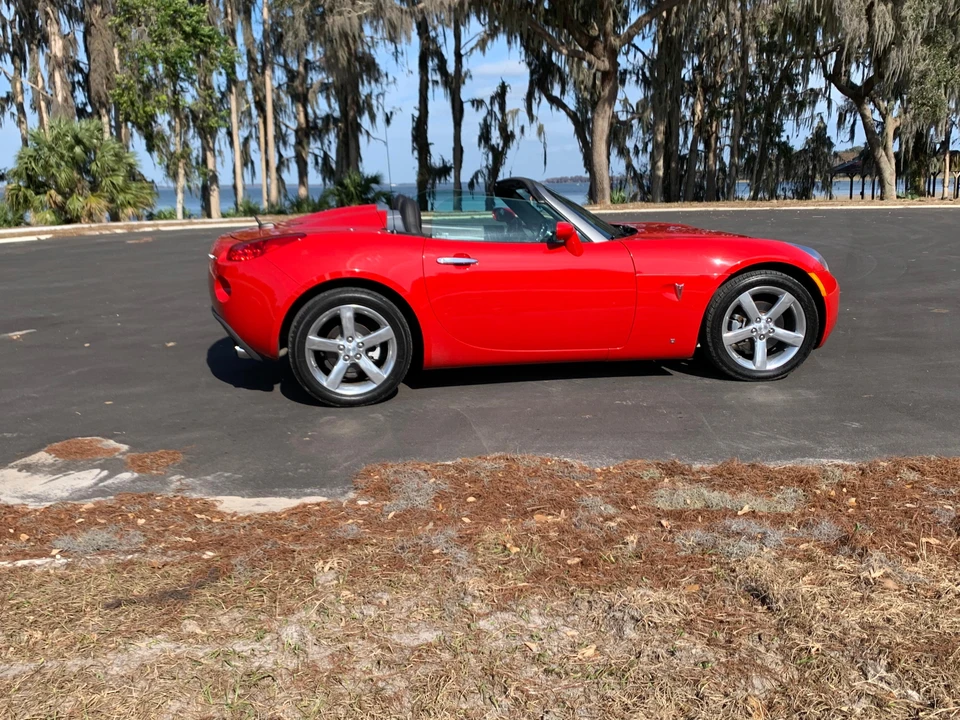 2008 Pontiac Solstice GXP - Image 8 of 31