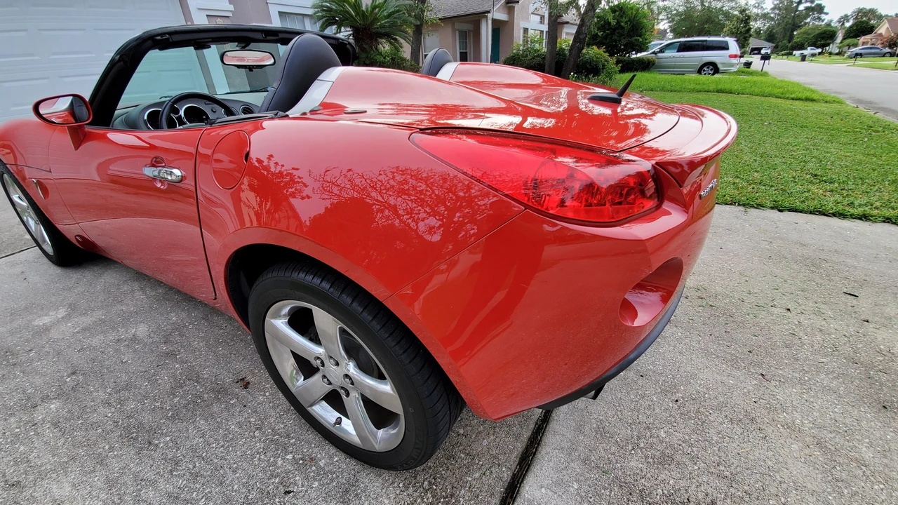 2008 Pontiac Solstice GXP - Image 30 of 31