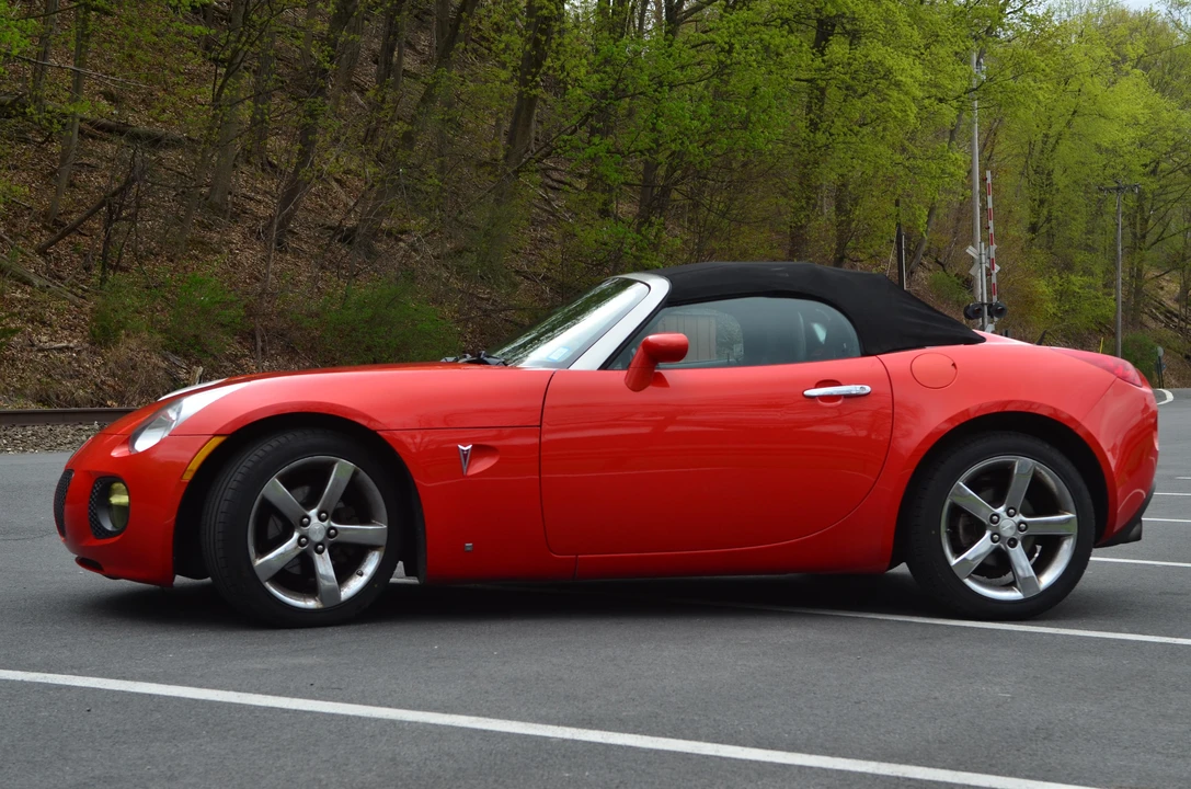 2008 Pontiac Solstice GXP - Image 9 of 21