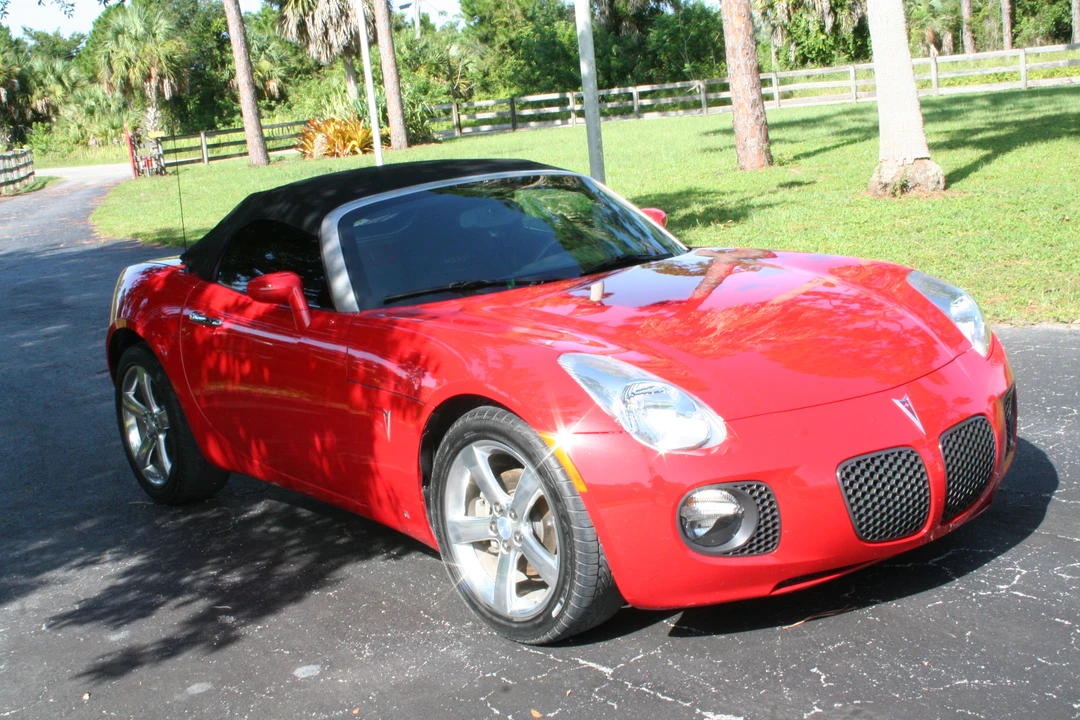 2008 Pontiac Solstice GXP - Image 2 of 23