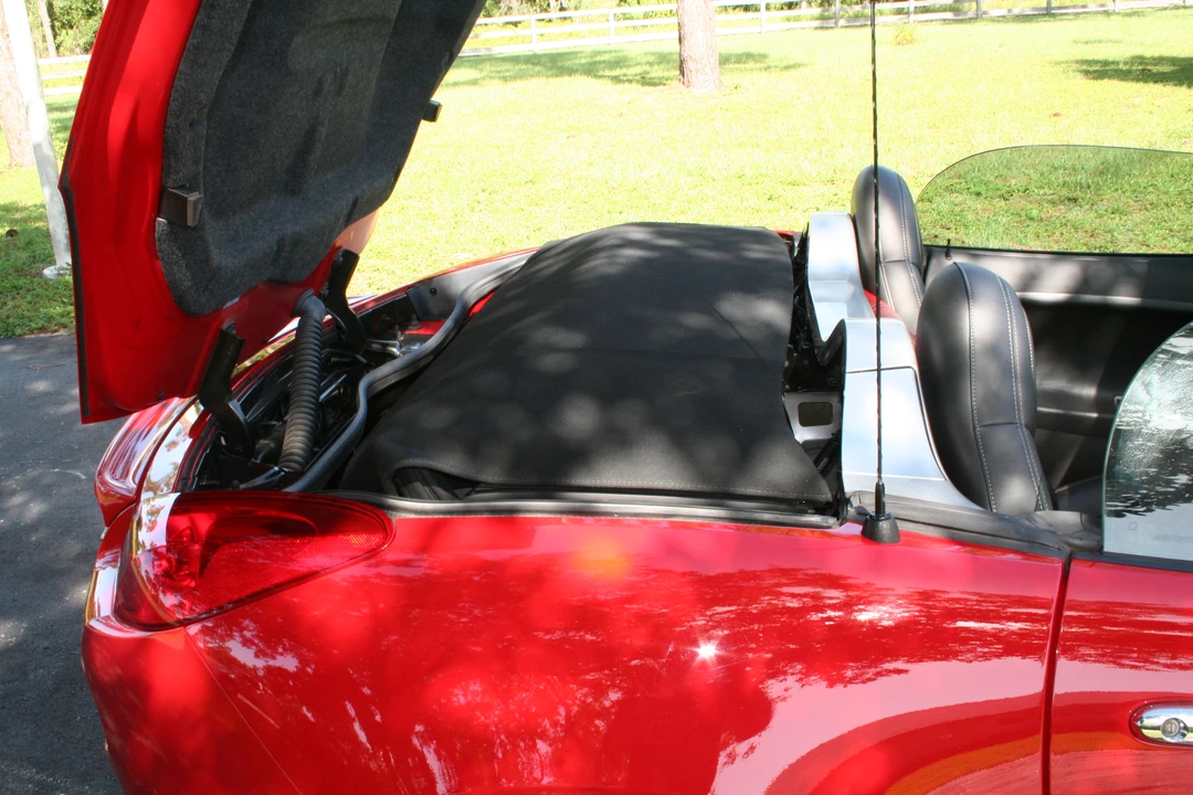 2008 Pontiac Solstice GXP - Image 21 of 23