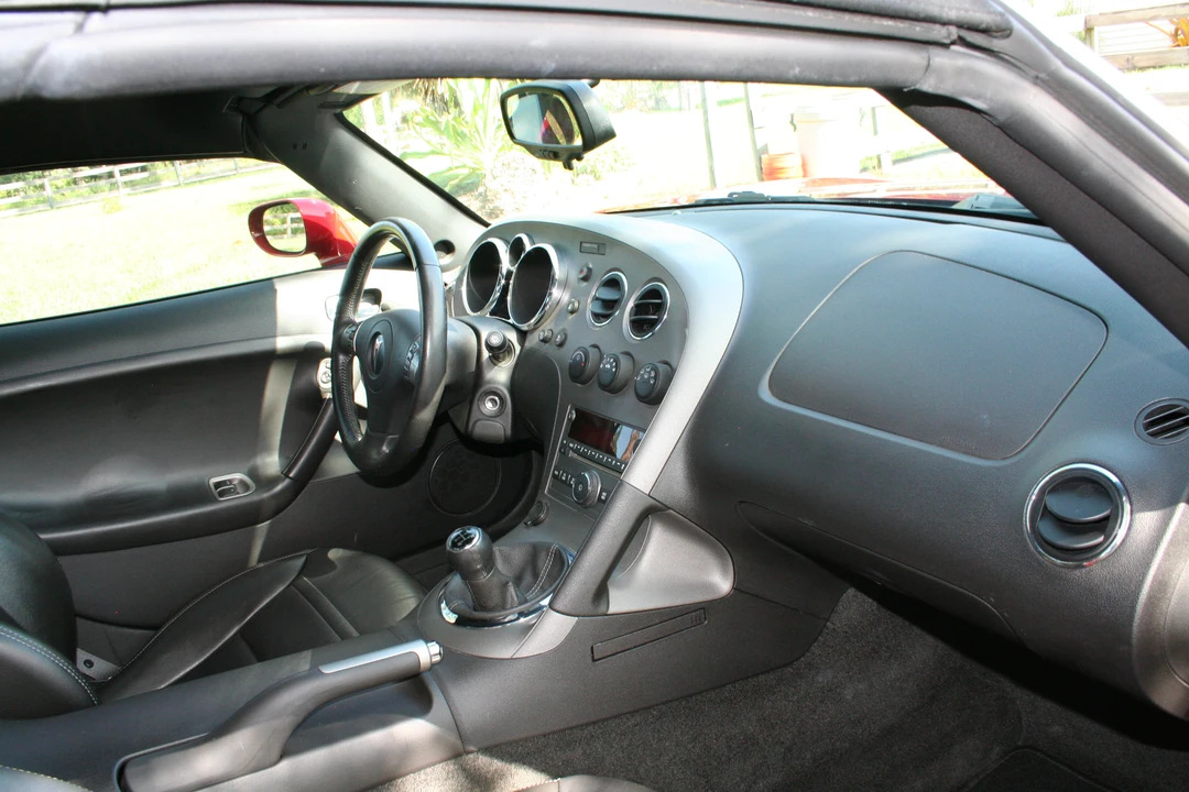 2008 Pontiac Solstice GXP - Image 17 of 23