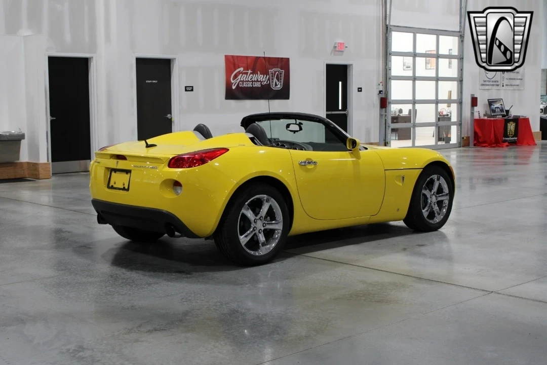 2008 Pontiac Solstice GXP - Image 5 of 12