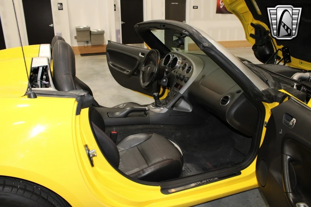 2008 Pontiac Solstice GXP - Image 9 of 12