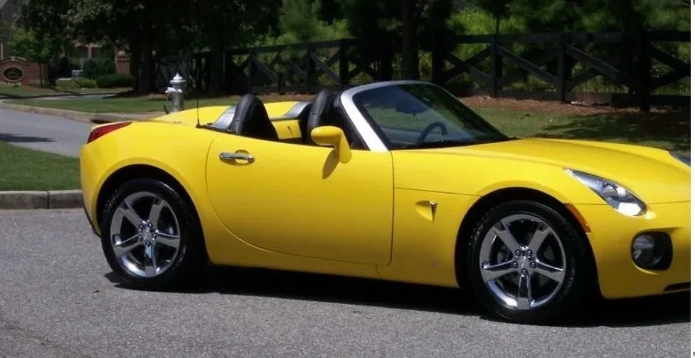 2008 Pontiac Solstice GXP - Image 2 of 11