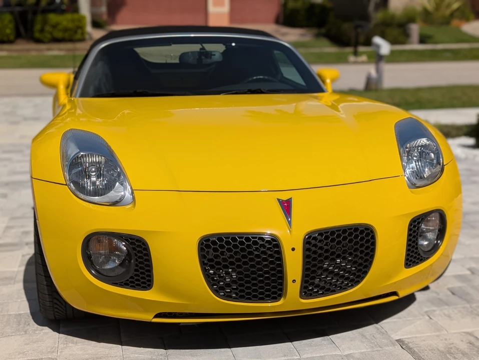 2008 Pontiac Solstice GXP - Image 2 of 21