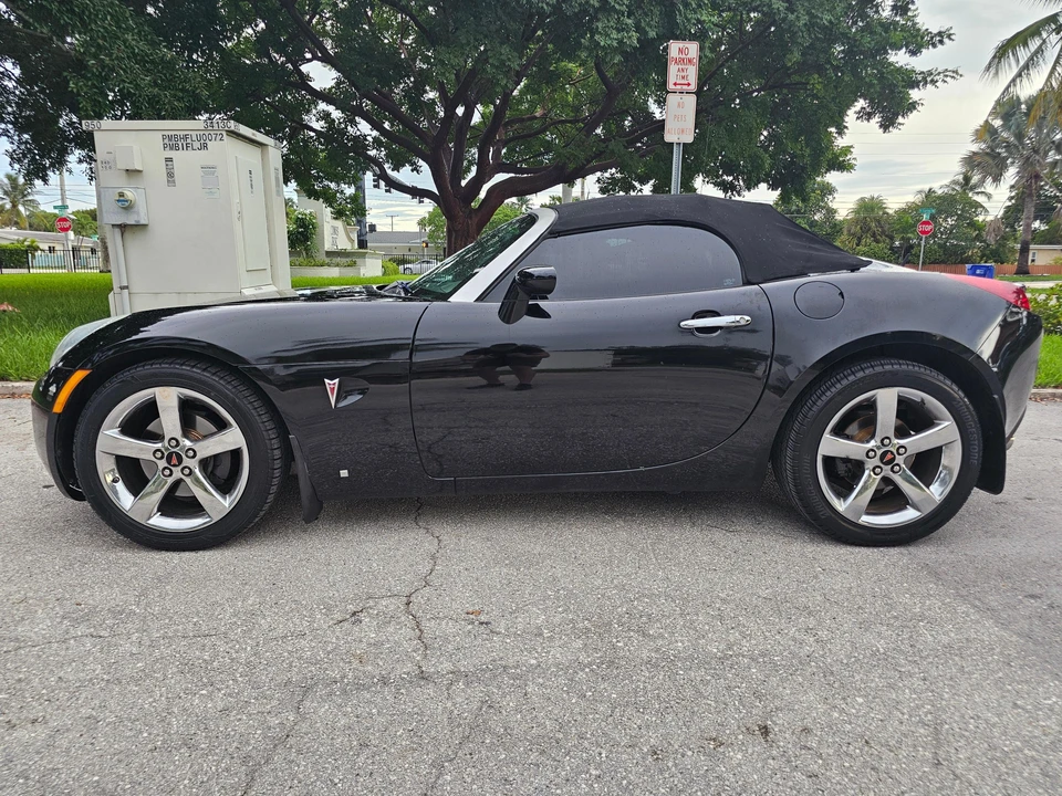 2008 Pontiac Solstice GXP - Image 10 of 31