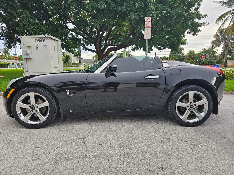 2008 Pontiac Solstice GXP - Image 11 of 31