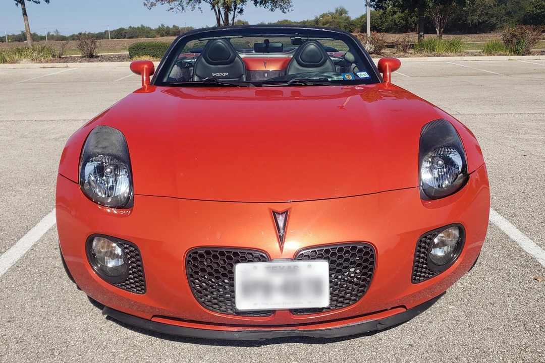 2008 Pontiac Solstice GXP - Image 2 of 31