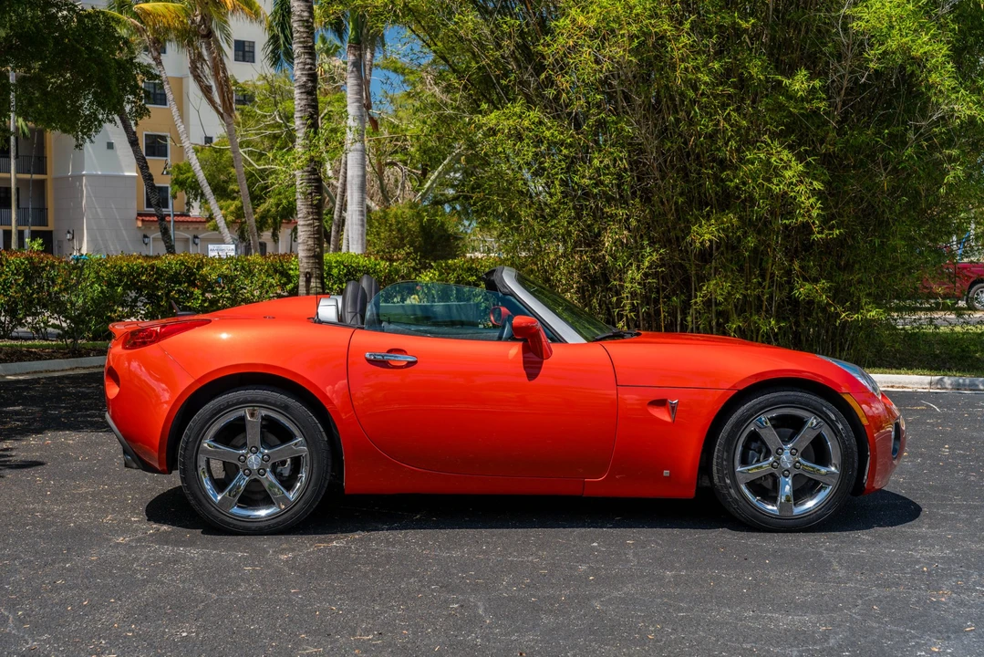 2008 Pontiac Solstice GXP - Image 13 of 31