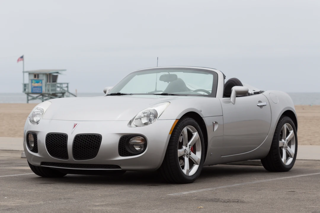 2008 Pontiac Solstice GXP - Image 2 of 31