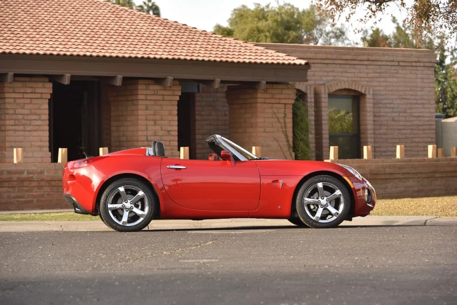 2008 Pontiac Solstice GXP - Image 2 of 31