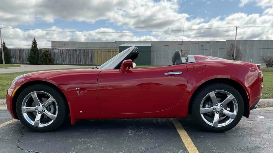 2008 Pontiac Solstice GXP - Image 2 of 14