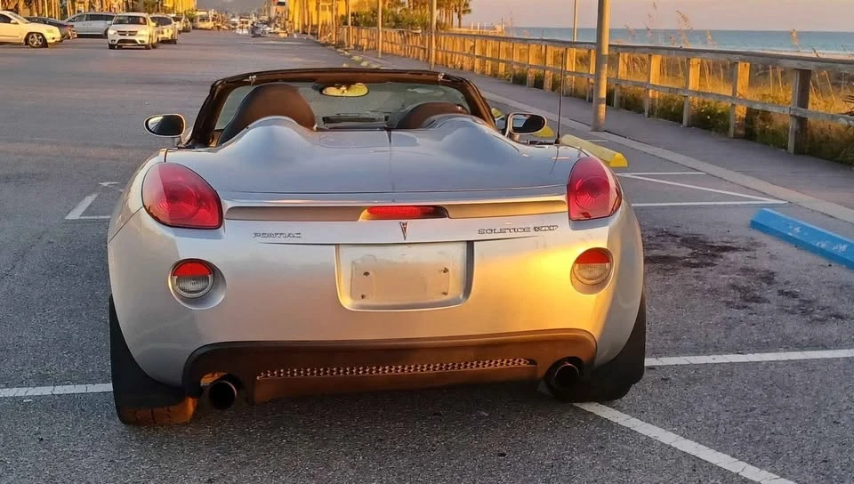 2008 Pontiac Solstice GXP - Image 11 of 15