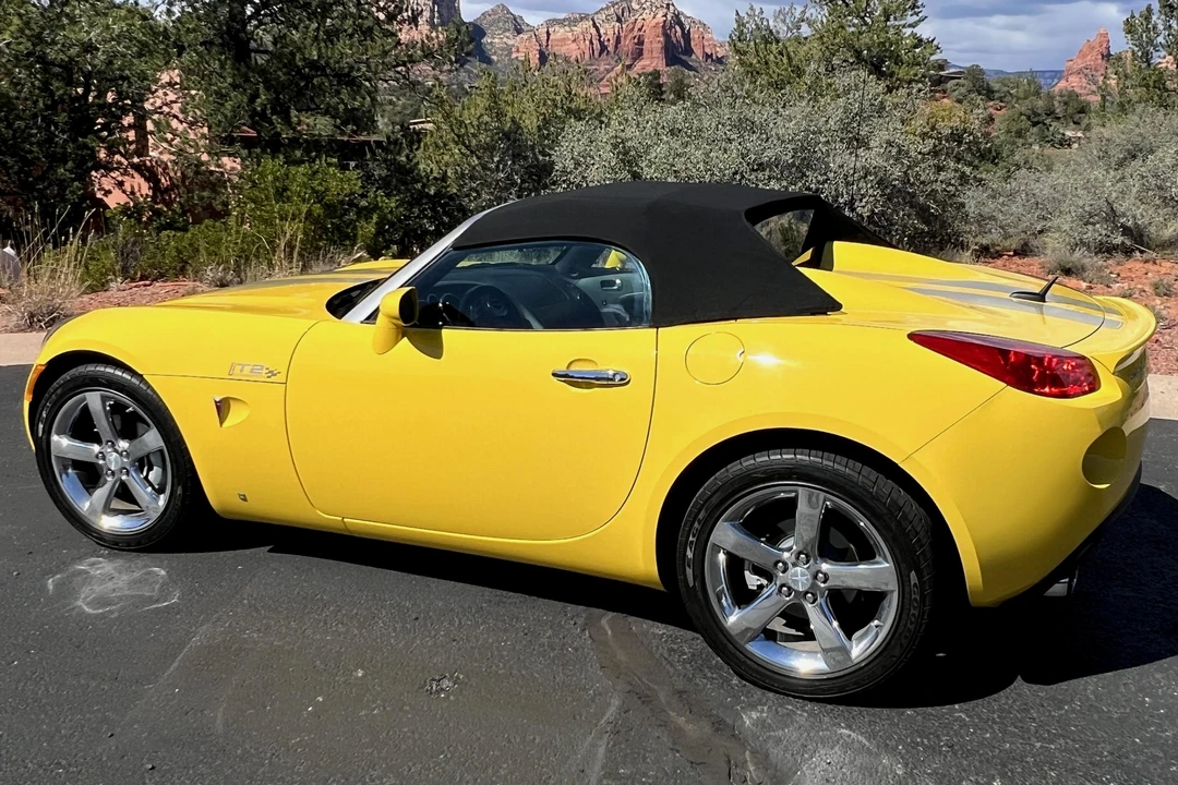 2008 Pontiac Solstice GXP - Image 12 of 23