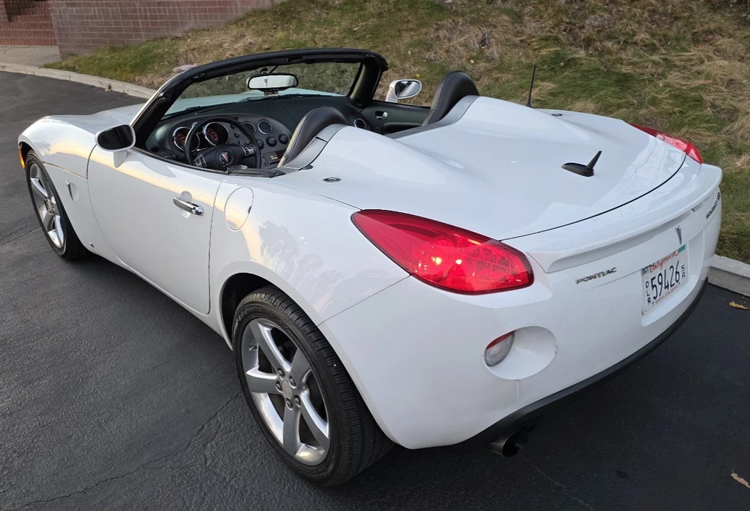 2008 Pontiac Solstice GXP - Image 3 of 21