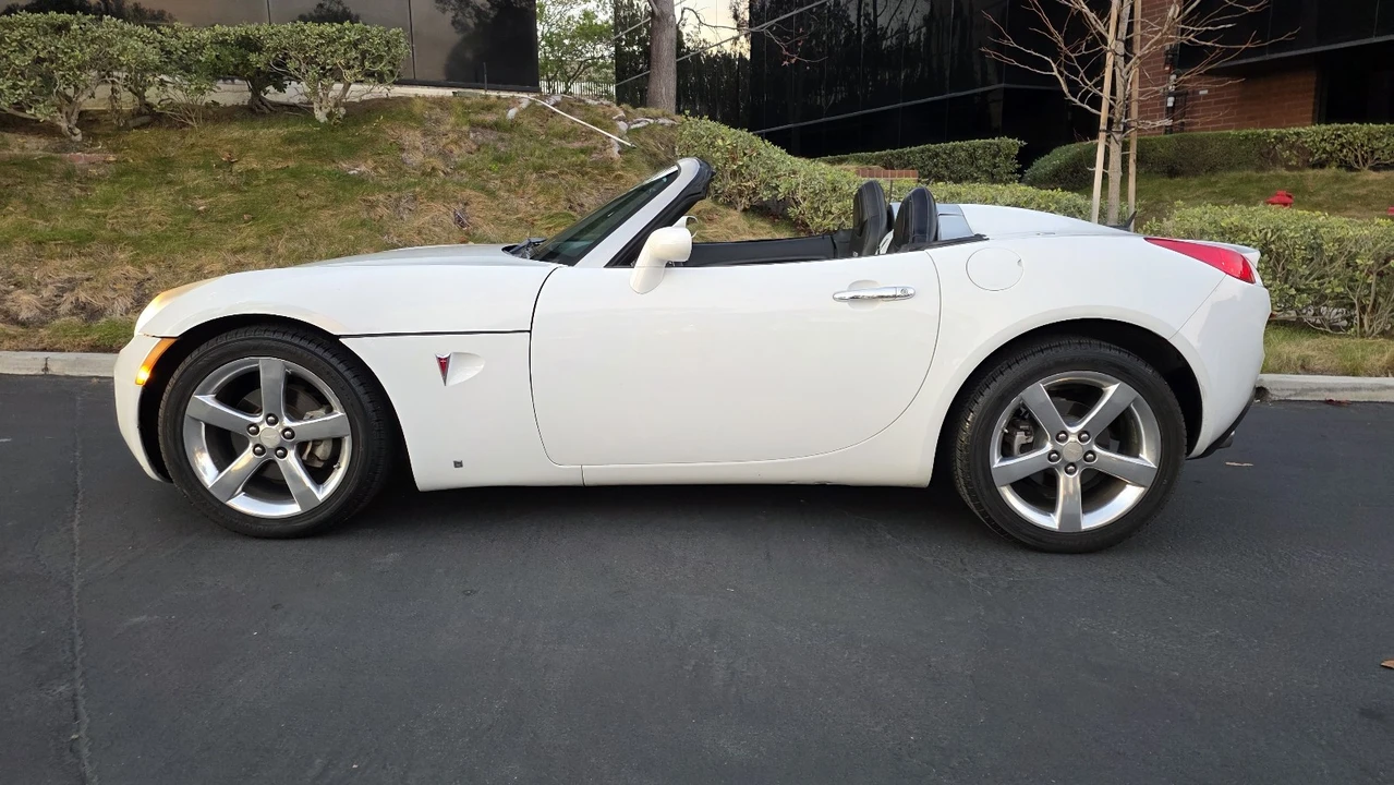 2008 Pontiac Solstice GXP - Image 4 of 21