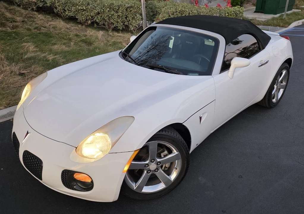 2008 Pontiac Solstice GXP - Image 2 of 21