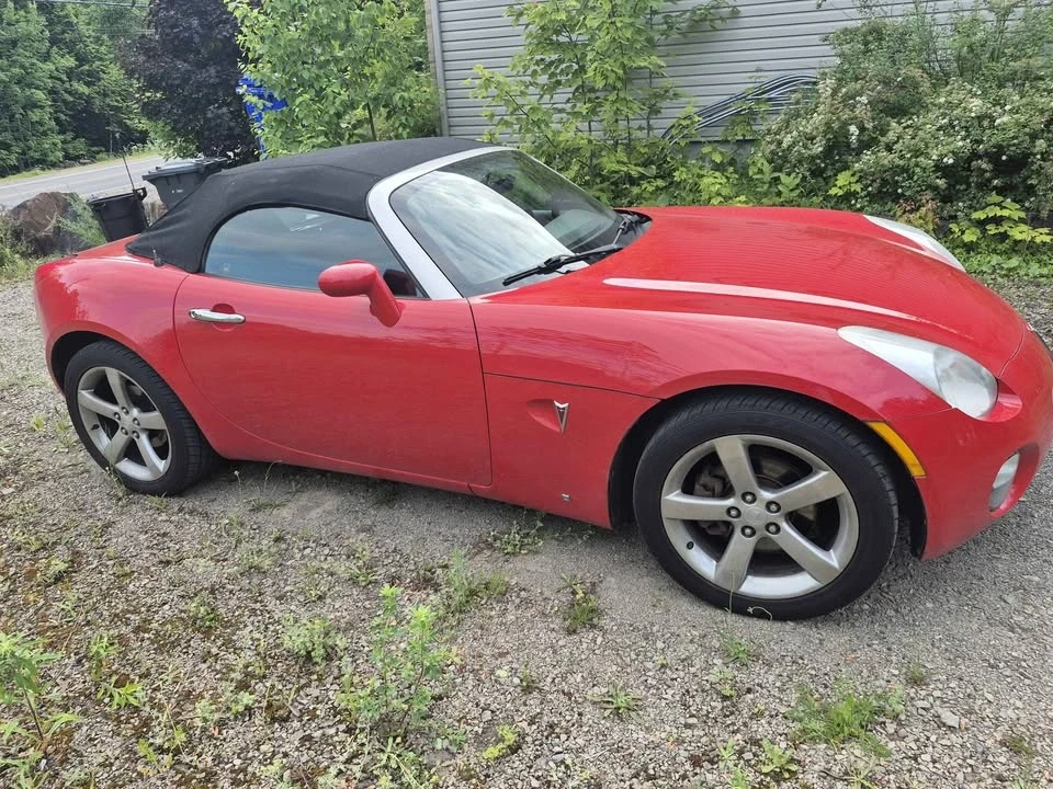 2008 Pontiac Solstice - Image 2 of 3