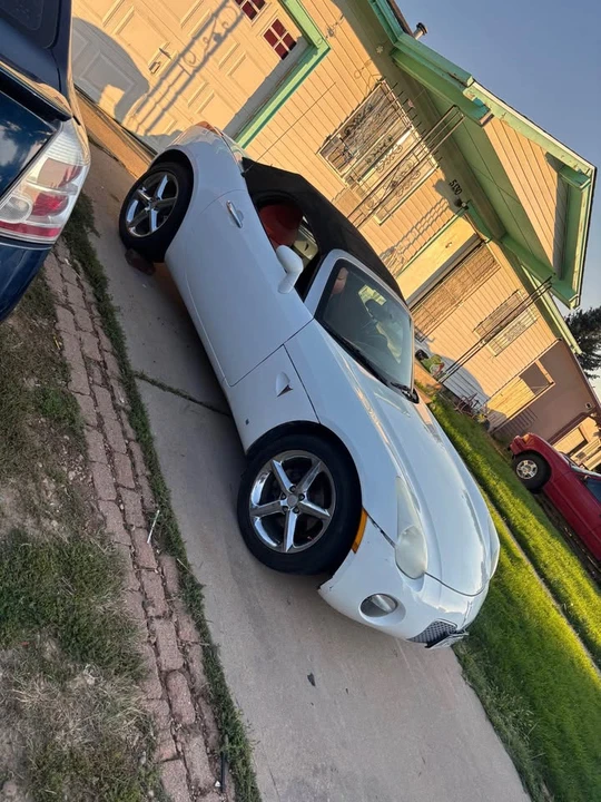 2008 Pontiac Solstice - Image 3 of 3