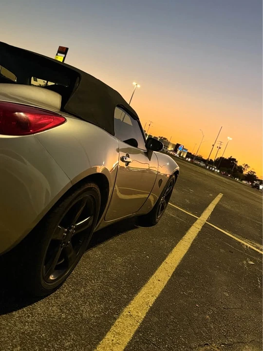 2008 Pontiac Solstice - Image 2 of 7