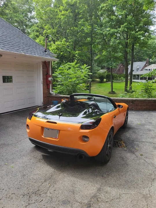 2008 Pontiac Solstice - Image 2 of 9