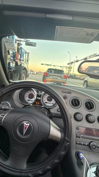 2008 Pontiac Solstice - Image 3 of 7