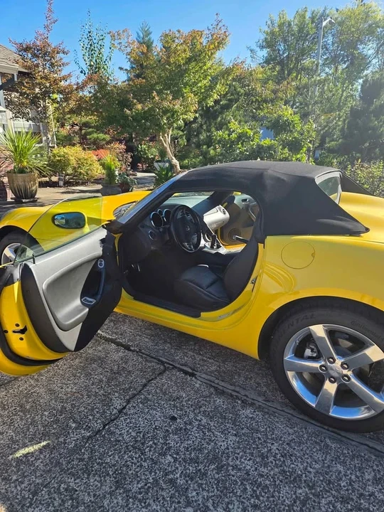 2008 Pontiac Solstice GXP - Image 2 of 7