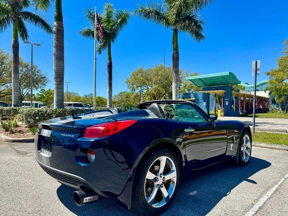2008 Pontiac Solstice - Image 2 of 13