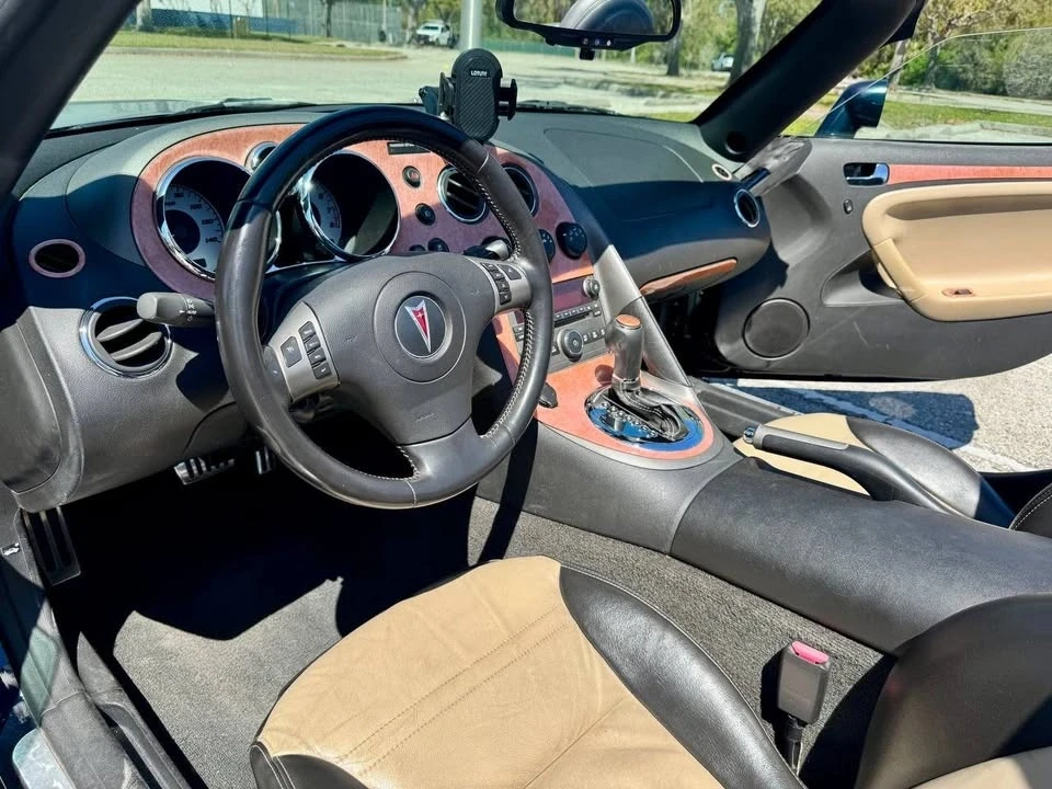 2008 Pontiac Solstice - Image 9 of 13
