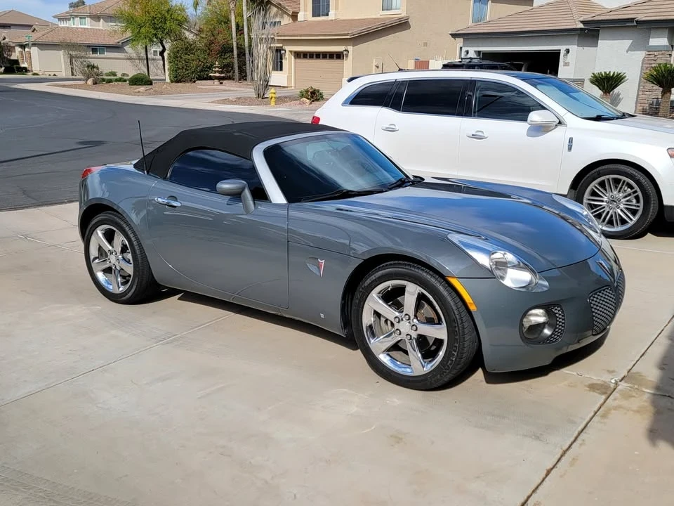 2008 Pontiac Solstice GXP - Image 2 of 10