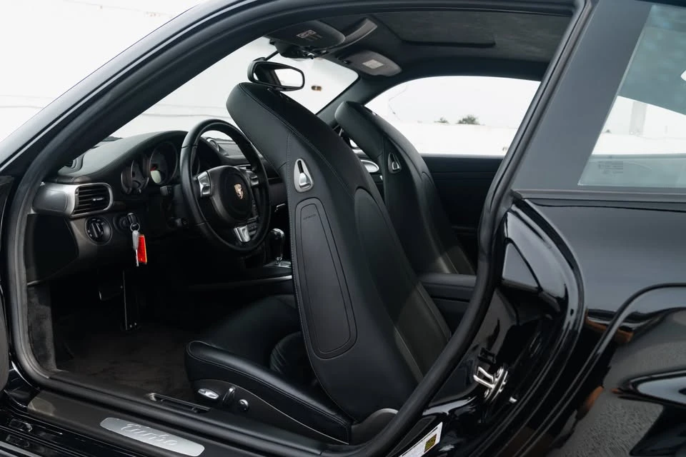 2008 Porsche 997 Turbo - Image 18 of 19