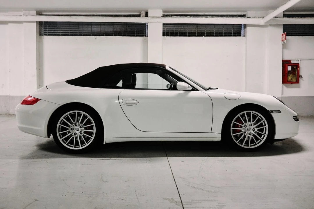 2008 Porsche 997 Carrera 4S - Image 9 of 31