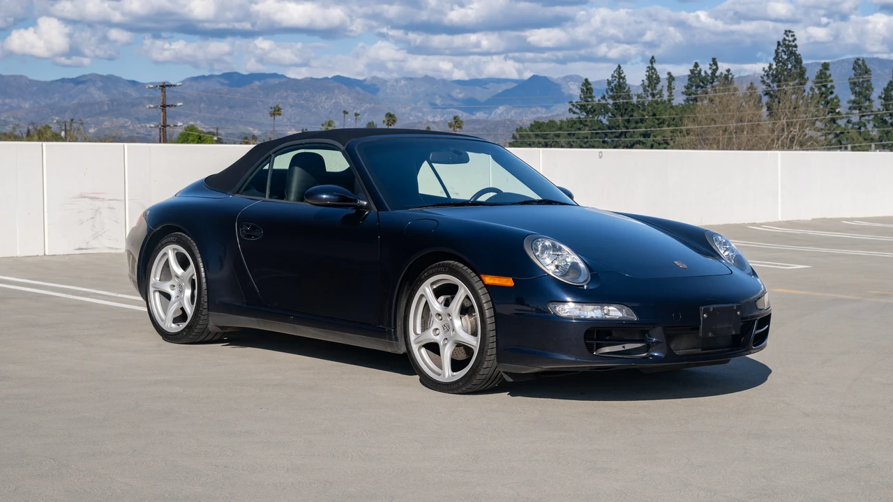 2008 Porsche 997 Carrera 4 - Image 12 of 31