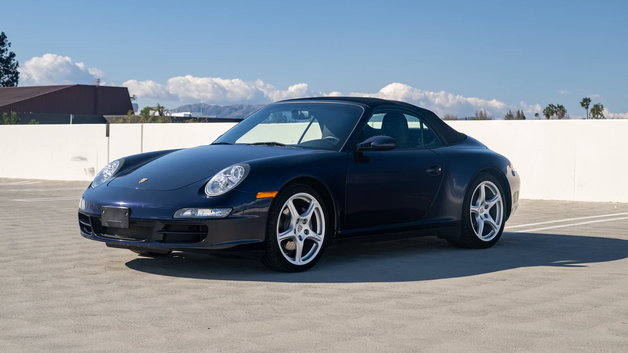 2008 Porsche 997 Carrera 4 - Image 10 of 31
