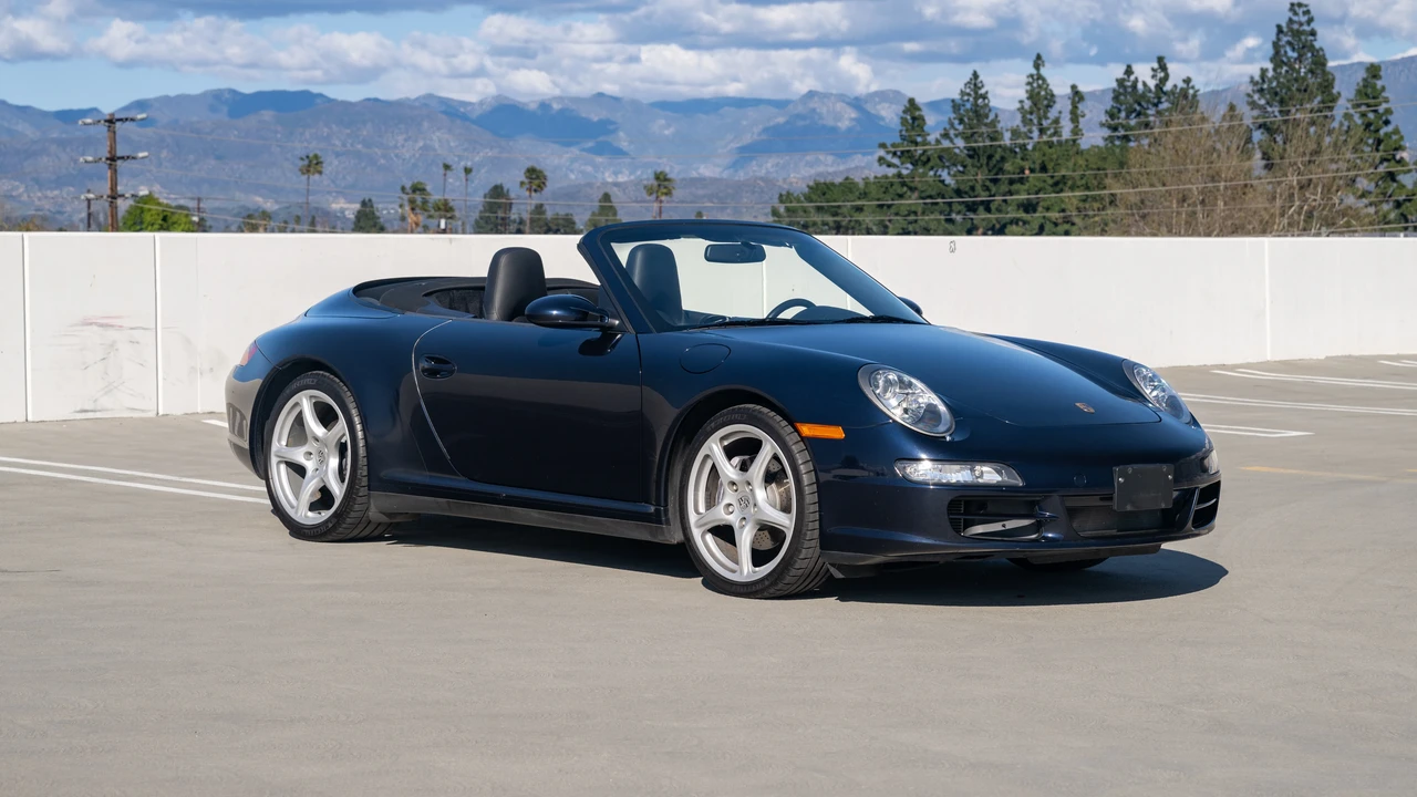 2008 Porsche 997 Carrera 4 - Image 8 of 31