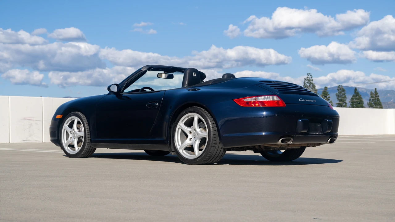 2008 Porsche 997 Carrera 4 - Image 4 of 31