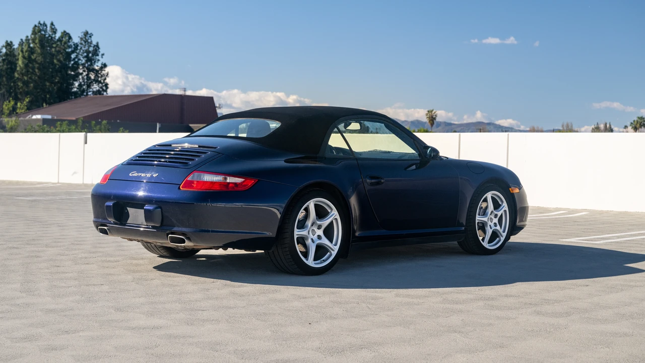 2008 Porsche 997 Carrera 4 - Image 14 of 31