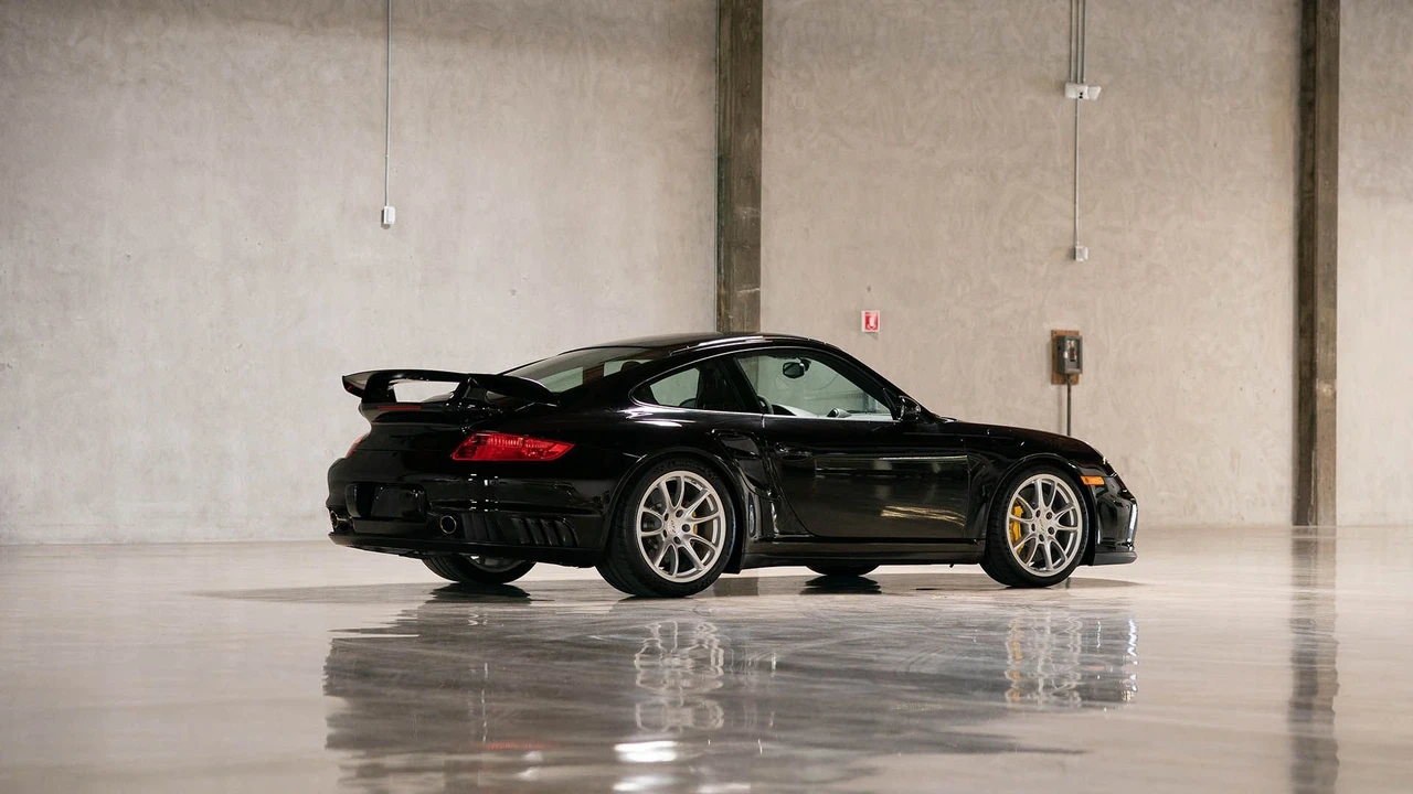 2008 Porsche 997 GT2 - Image 16 of 31